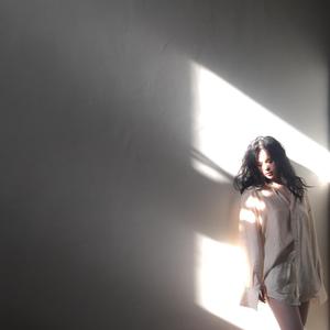 年少不知熟女好v69XX
